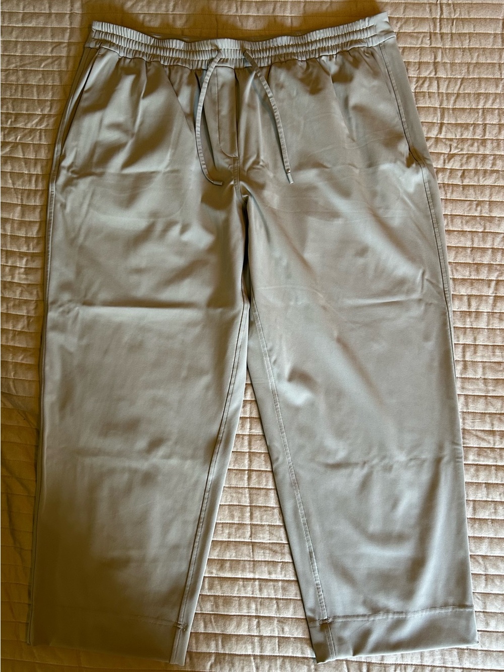 Lululemon Cropped Pants